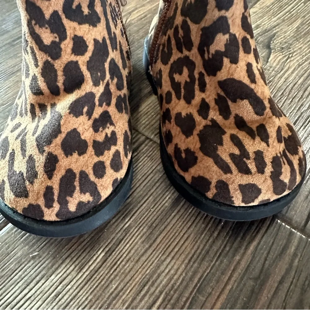 Cheetah leopard toddler girl booties size 4 ankle boots